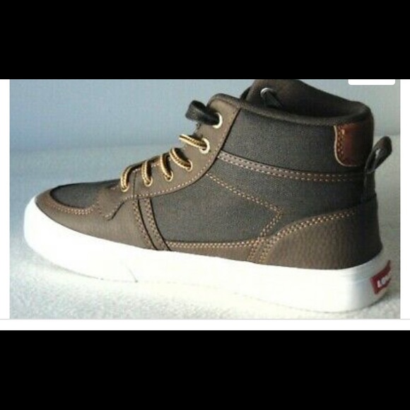 NIB Levi high top sneakers - Picture 2 of 4
